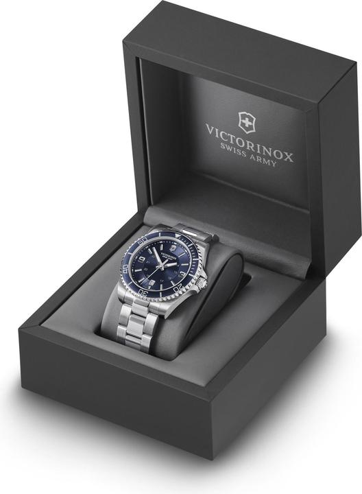 Produktbild Victorinox Maverick, Taucheruhr, Herrenuhr, 43 cm, Ziffernblatt blau, Edelstahl Armband silber (Taucheruhr, 43 mm)