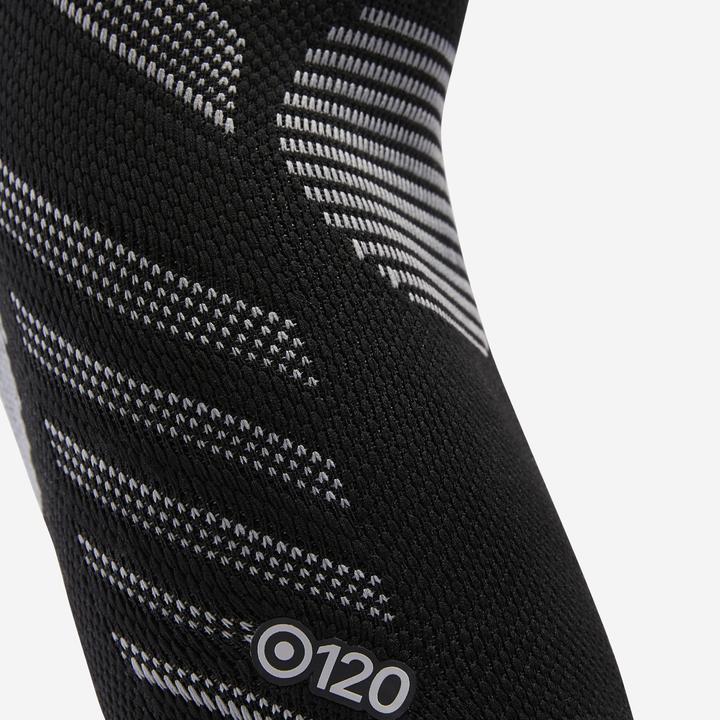 Actual product image Decathlon Seamless right or left elbow support (1)