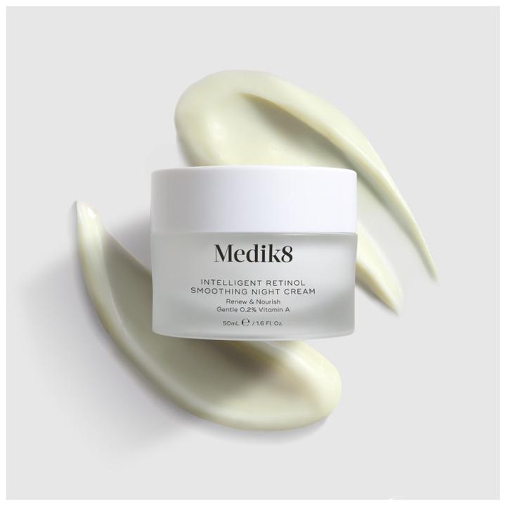 Immagine prodotto Medik8 Intelligent Retinol Smoothing Night Cream con Vitamina A Rinnovare e Nutrire 50ml (Crema corpo, 50 ml)