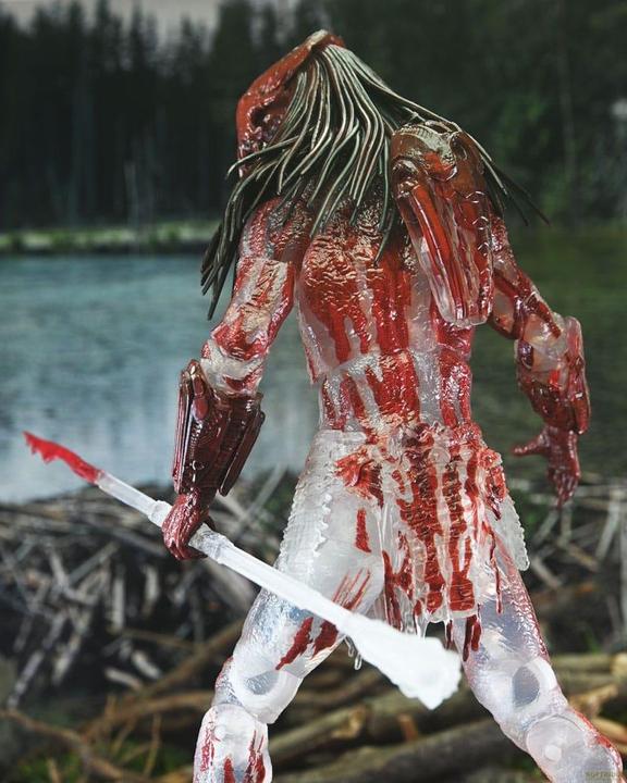 Immagine prodotto Neca Prey action figure Ultimate Feral Bear Blood Predator 18 cm