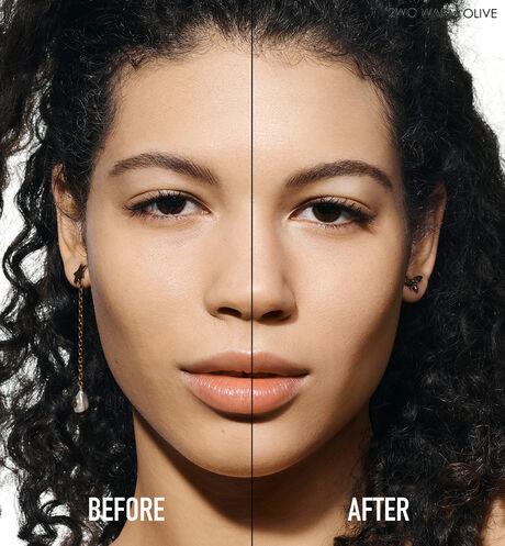 Immagine prodotto Dior Forever Skin Glow 24H Radiant Foundation (2WO Oliva calda)