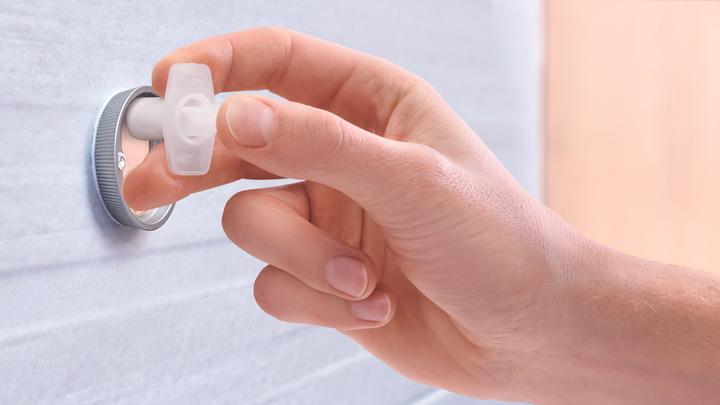 Actual product image tesa EKKRO toothbrush tumbler incl. adhesive solution without drilling