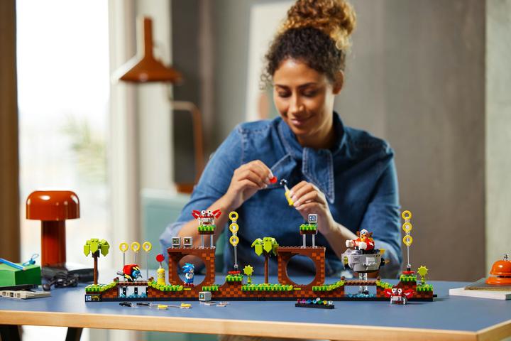 Actual product image LEGO Sonic the Hedgehog - Green Hill Zone (21331, LEGO Ideas)