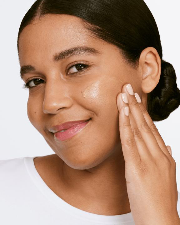 Image du produit Clinique Moisture Surge (40 ml, Crème de jour teintée, SPF 25)