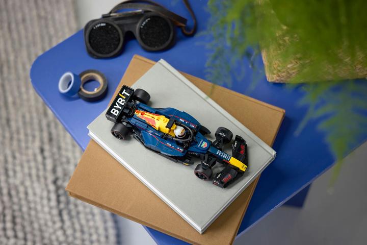 Produktbild LEGO Oracle Red Bull Racing RB20 F1 Rennauto (77243, LEGO Speed Champions)