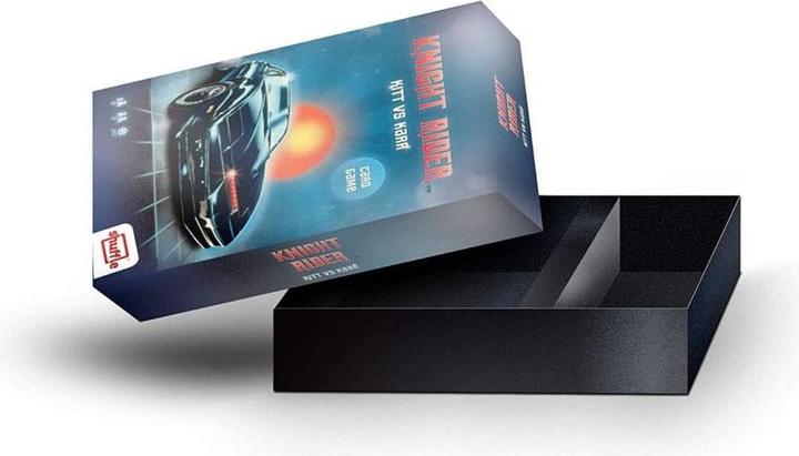 Produktbild Cartamundi Knight Rider Kartenspiel Kitt vs. Karr Retro