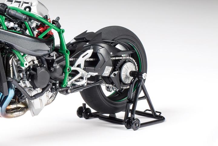 Actual product image Tamiya Kawasaki Ninja H2R