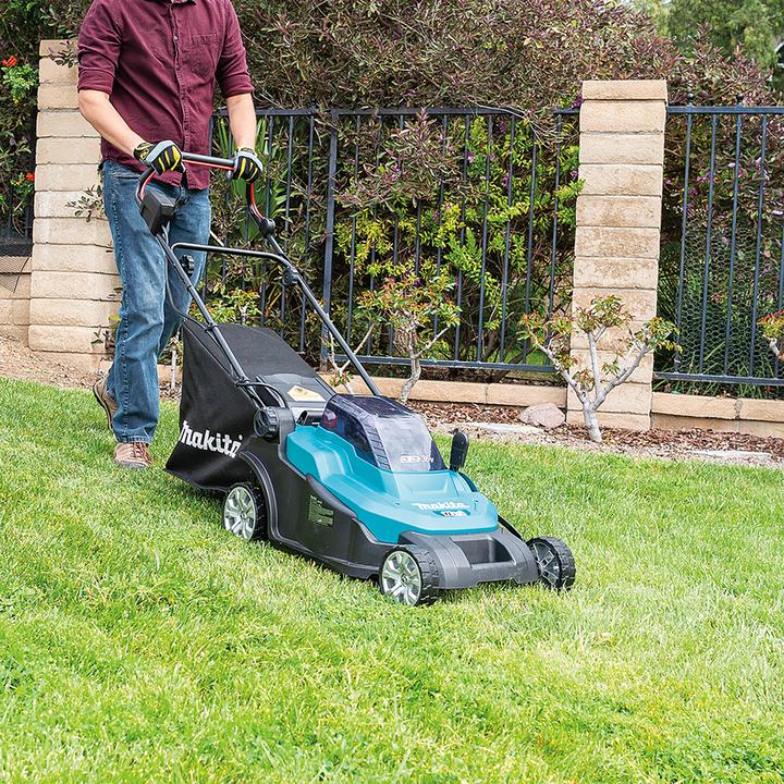 Produktbild Makita DLM432CT2 (Akkubetrieb)