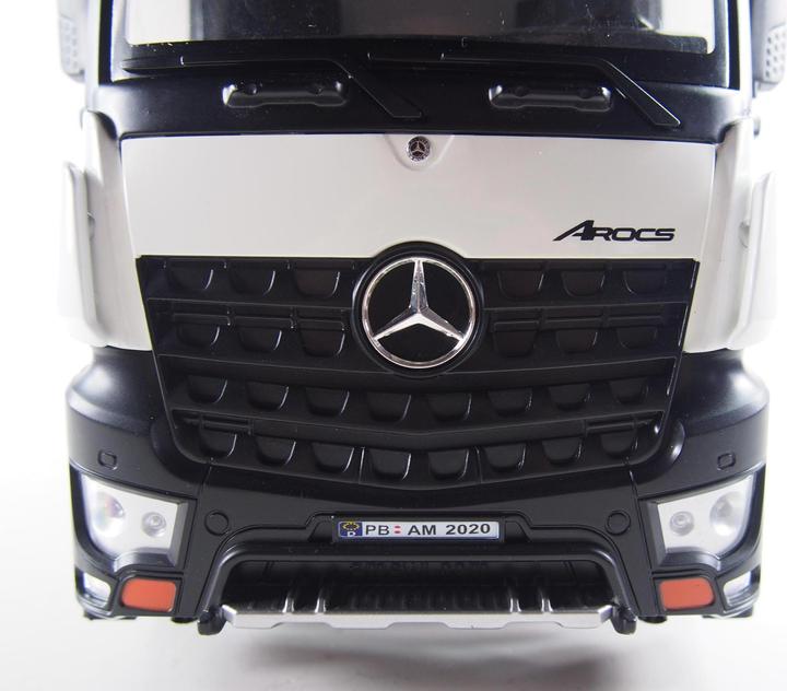 Actual product image Amewi Mercedes PRO Metal Electric Brushed Truck 4WD 1:18 RTR white (RTR Ready-to-Run)