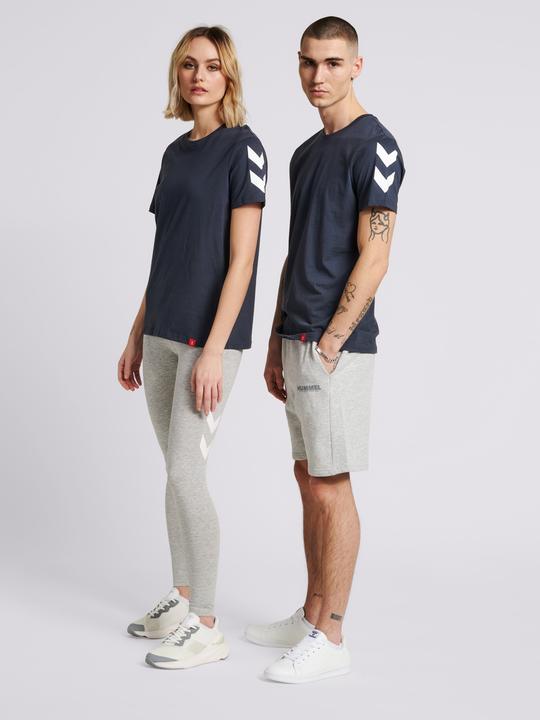 Actual product image hummel Legacy Chevron T-Shirt (XS)