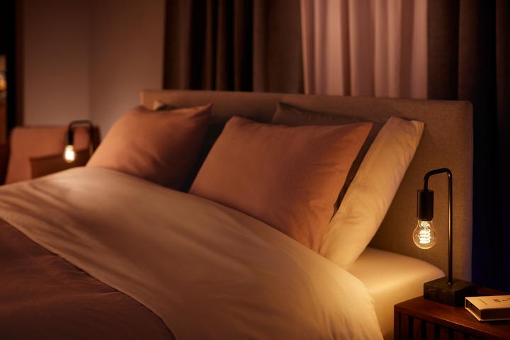 Actual product image Philips Hue E27 - Filament lamp (E27, 7 W, 550 lm, 1 x, G)