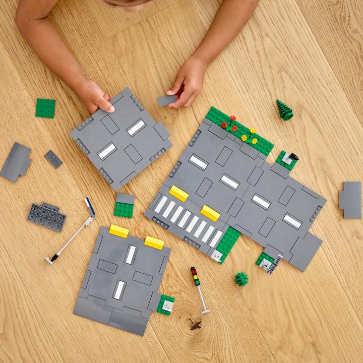 Produktbild LEGO Strassenkreuzung mit Ampeln (60304, LEGO City)