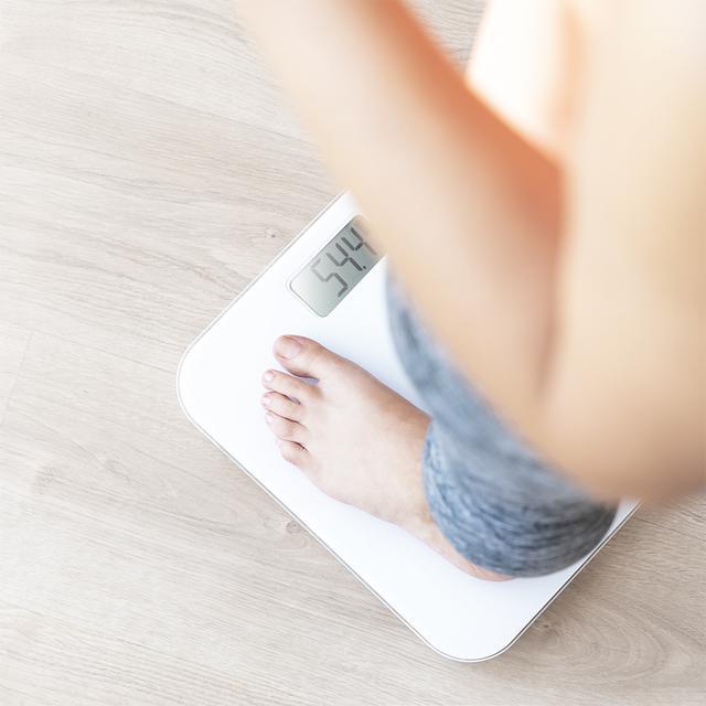 Image du produit Cecotec Surface Precision EcoPower 10000 Healthy Bathroom Scale with Push Button High Security Tempered (180 kg)