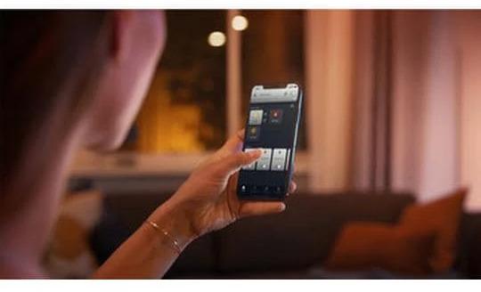 Produktbild Philips Hue White BT (E14, 5.50 W, 470 lm, 1 x, F)