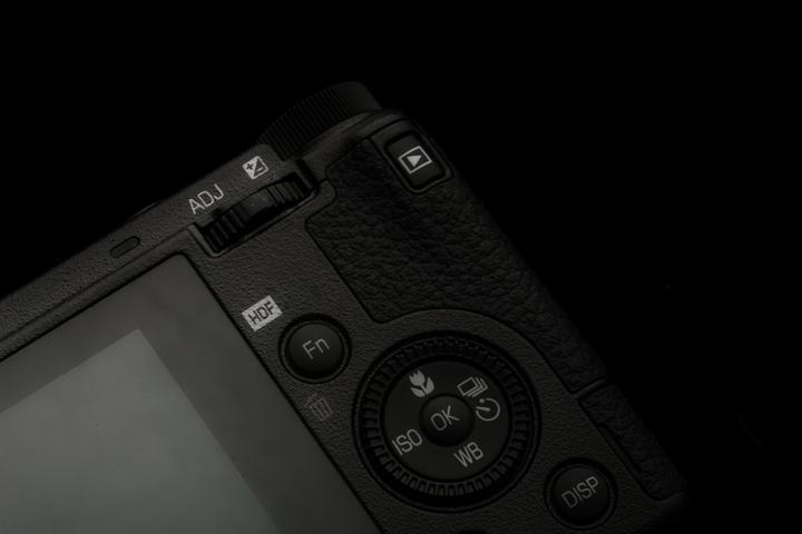 Image du produit RICOH Gr Iiix Hdf (40 mm, 24.20 Mpx, APS-C / DX)