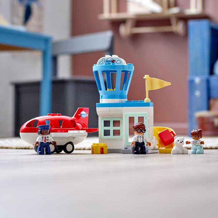 Actual product image LEGO Plane and airport (10961)
