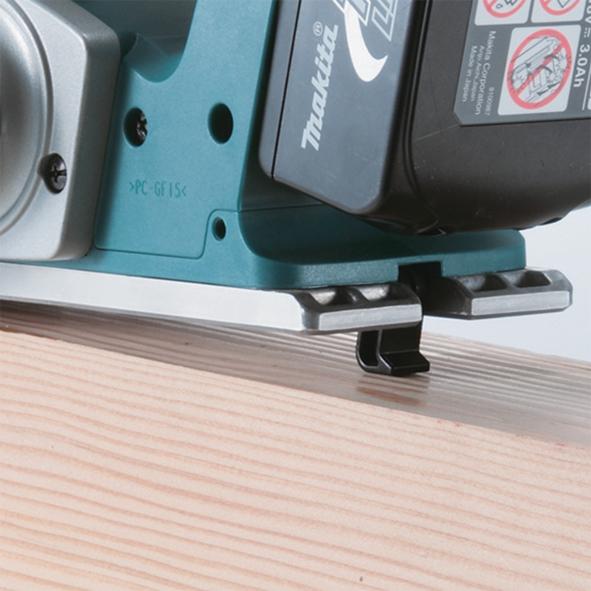 Immagine prodotto Makita Pialla a batteria da 18V 82mm DKP180RTJ