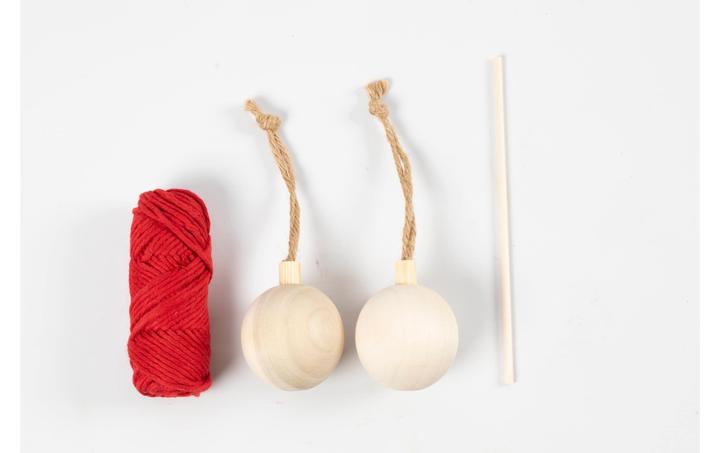 Actual product image Creativ Company Craft Set Christmas Balls Macrame