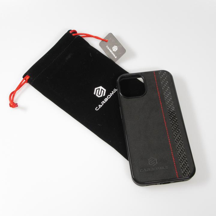 Produktbild Carbomile Hülle Alcantara und Carbon mit roten Nähten (MagSafe kompatibel) (Apple iPhone 14 Pro Max)
