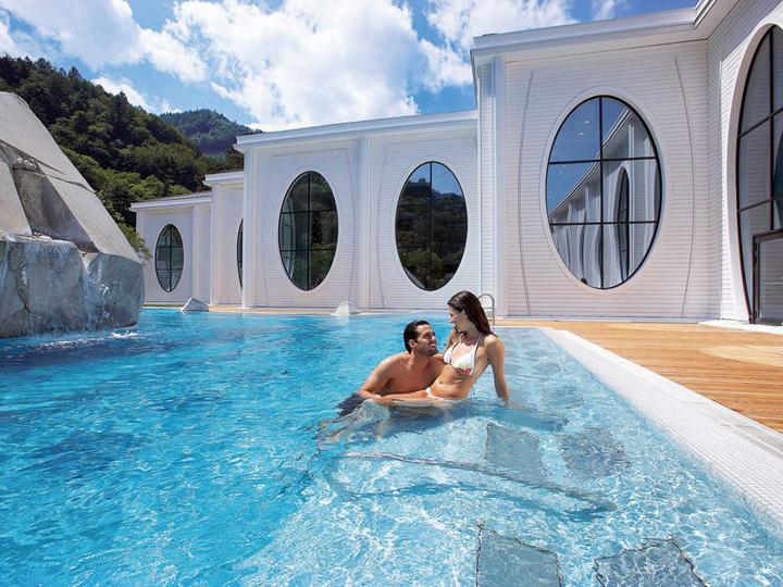 Produktbild Smartbox Geburtstag voller Entspannung bei 1 Übernachung im Luxus-Spa in Europa (2 Pers.)