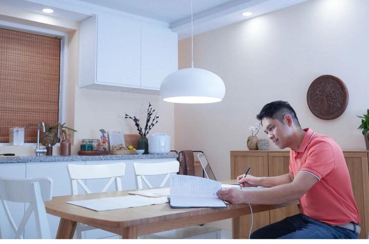 Actual product image Philips Professional Lamp 2 W to 8 W (60 W) E27 variable colour temperature (E27, 7.50 W, 806 lm, 1 x, F)