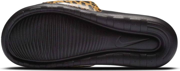 Actual product image Nike VICTORI ONE WOMEN "S PRINT CHUTNEY/WHITE-BLACK Size: 5 (35.5)