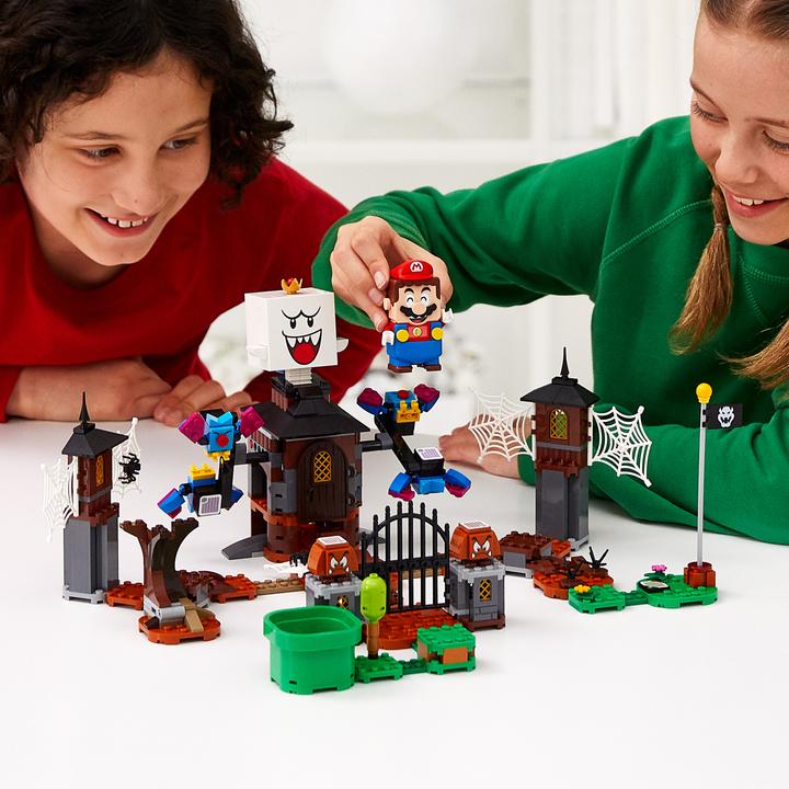 Actual product image LEGO SUPER Mario King Boo and The Haunted Yard (71377, LEGO Super Mario)