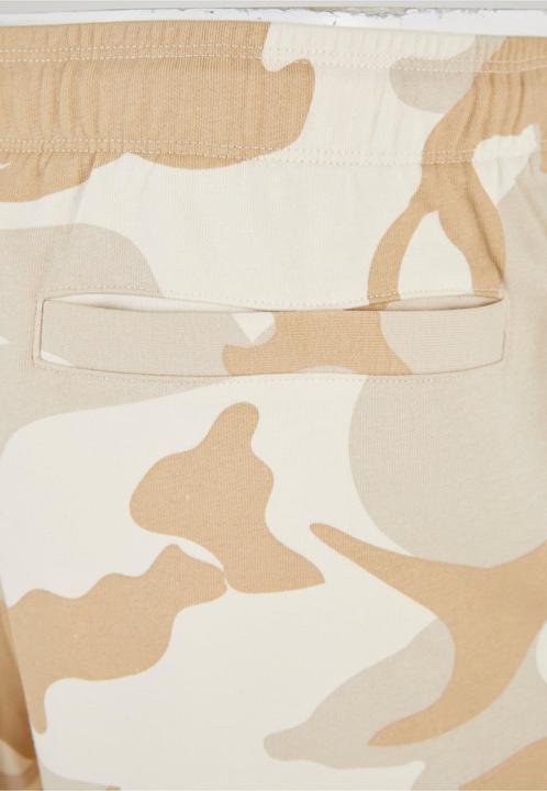 Actual product image Urban Classics Easy Camo Shorts - 161161 (L)