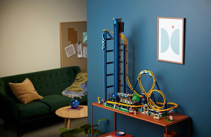 Actual product image LEGO Looping roller coaster (10303, LEGO Icons, LEGO Rare Sets)