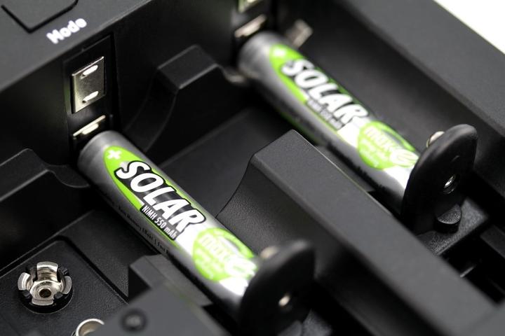 Produktbild Ansmann NiMH HR03 Sol (2 Stk., AAA, 550 mAh, Ladegerät inkl. Akku)