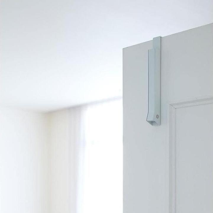 Actual product image Yamazaki Smart door hanger