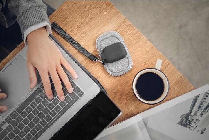 Actual product image Moshi Pebbo for AirPods Pro, AirPods Case Protection - Shadow Black (Headphone bag)