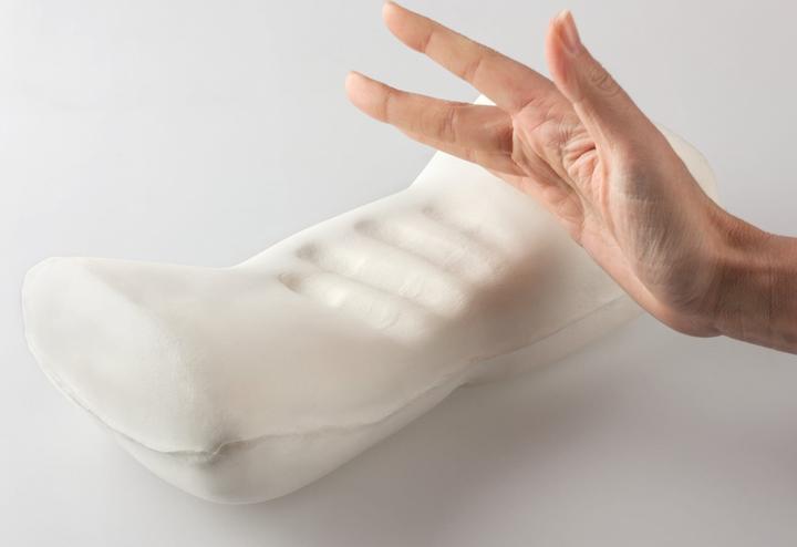 Actual product image Miocar Neck roll with gel