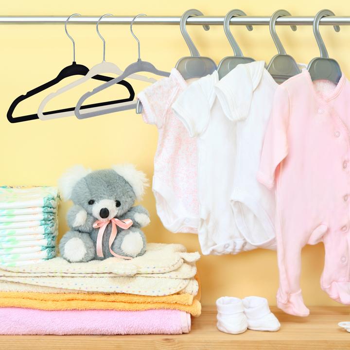 Actual product image Relaxdays Velvet Coat Hangers for Kids (30 x)