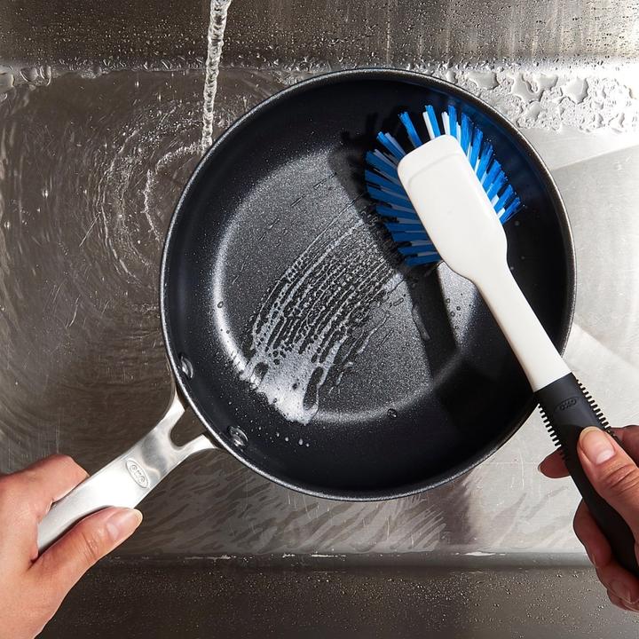 Actual product image OXO Good Grips dish brush (1 pcs.)