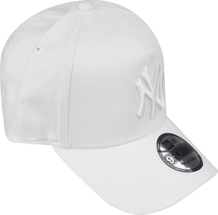 Actual product image New Era 9Forty Snapback Trucker Cap - New York Yankees white