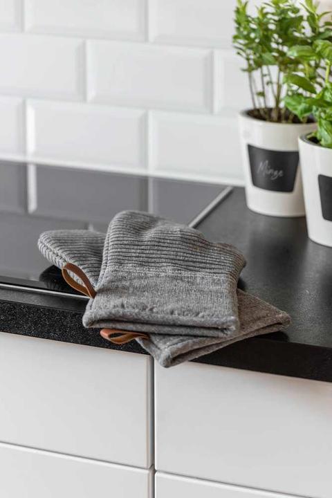 Actual product image Wenko Kitchen Glove Ada Stripes Grey, 2 pieces (Cotton, Silicone, Polyester, Viscose)