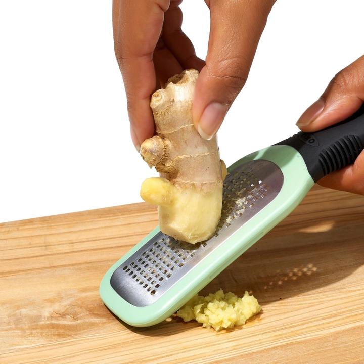 Image du produit OXO Râpe à gingembre et à ail
