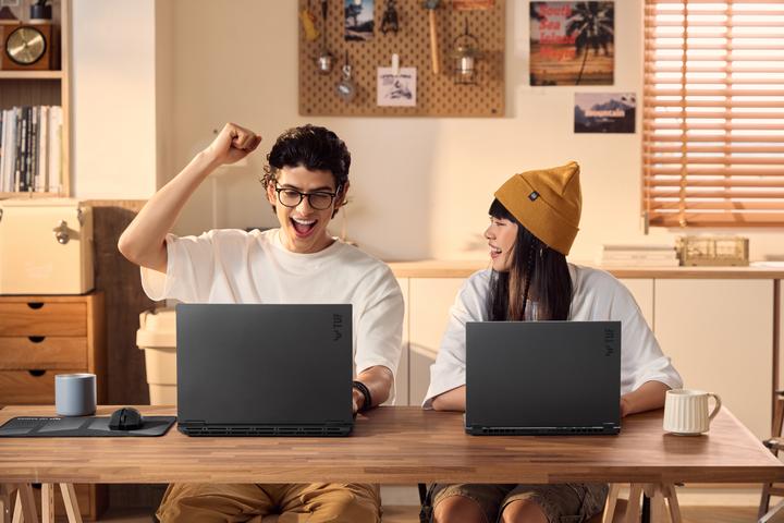 Produktbild ASUS TUF Gaming A14 RTX 4060 (14", AMD Ryzen AI 9 HX 370, 32 GB, 1000 GB, DE)