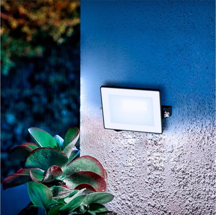 Produktbild Philips Outdoor Flutlicht Lois (950 lm, IP65)
