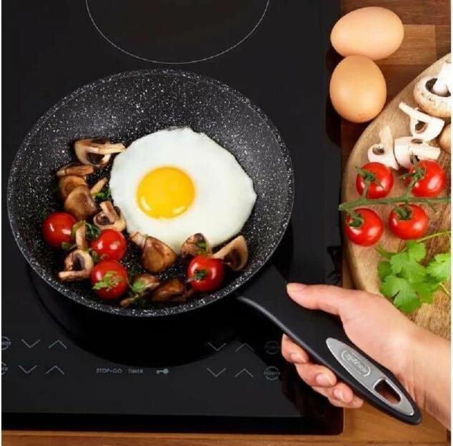 Actual product image Zyliss Ultimate (24 cm, Frying pan, Aluminium)