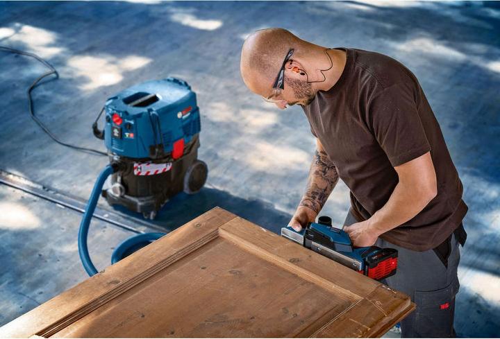 Produktbild Bosch Professional Akku-Hobel GHO 18V-26, im Karton