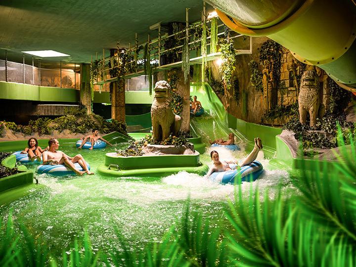 Actual product image Smartbox 1 journée au parc aquatique Alpamare et spa pour 2 adultes (2 pers.)