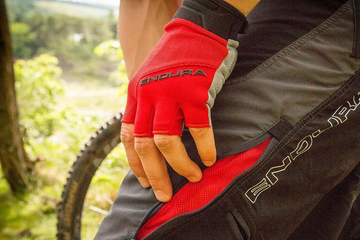 Actual product image Endura Hummvee Plus Glove II (M)