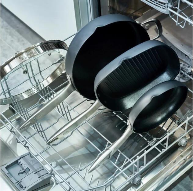 Actual product image Zyliss Ultimate Pro frying pan (28 cm, Frying pan, Aluminium, Stainless steel)