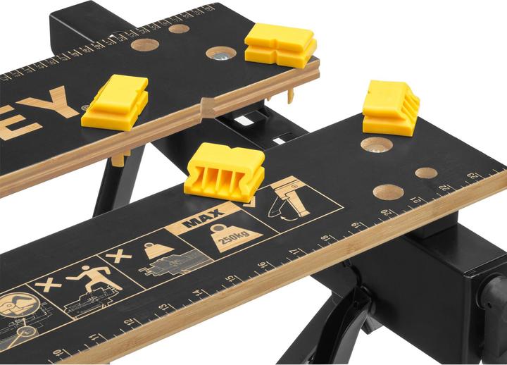 Produktbild Stanley Workmate mit Bambus-Arbeitsplatte und dualer Arbeitshöhe, belastbar bis 250kg (50.50 cm, 54 cm)