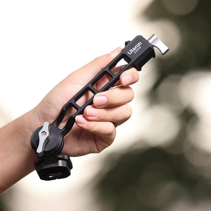 Immagine prodotto Ulanzi EG03 Impugnatura a sgancio rapido per stabilizzatore DJI RS 3/RS 3 Mini/RS 3 Pro/RS 2 (Maniglia cardanica)
