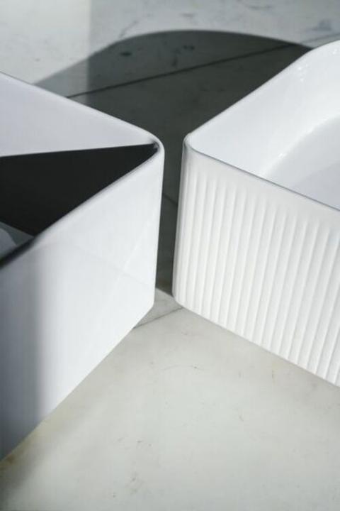 Actual product image Laufen Running Sonar Wash basin bowl, without tap hole, without overflow, 340x340mm, incl. ceramic cover fo (450 mm, 167 mm)