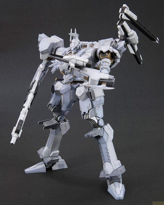 Actual product image Kotobukiya Armored Core Plastic Model Kit 1/72 Aspina White-Glint Armored Core 4 Ver. 17 cm