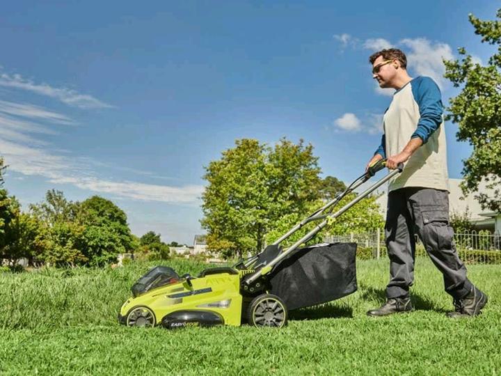 Actual product image Ryobi Cordless lawn mower 36V 5Ah (Rechargeable battery operated)